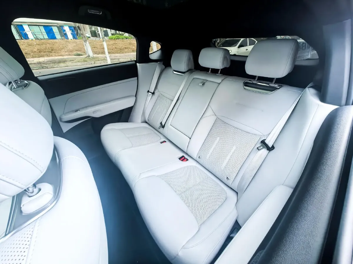 2023 Xpeng G6 BEV 66KWH,autocango,china used car exporter,china ev exporter,chinese used car exporter,chinese used ev exporter