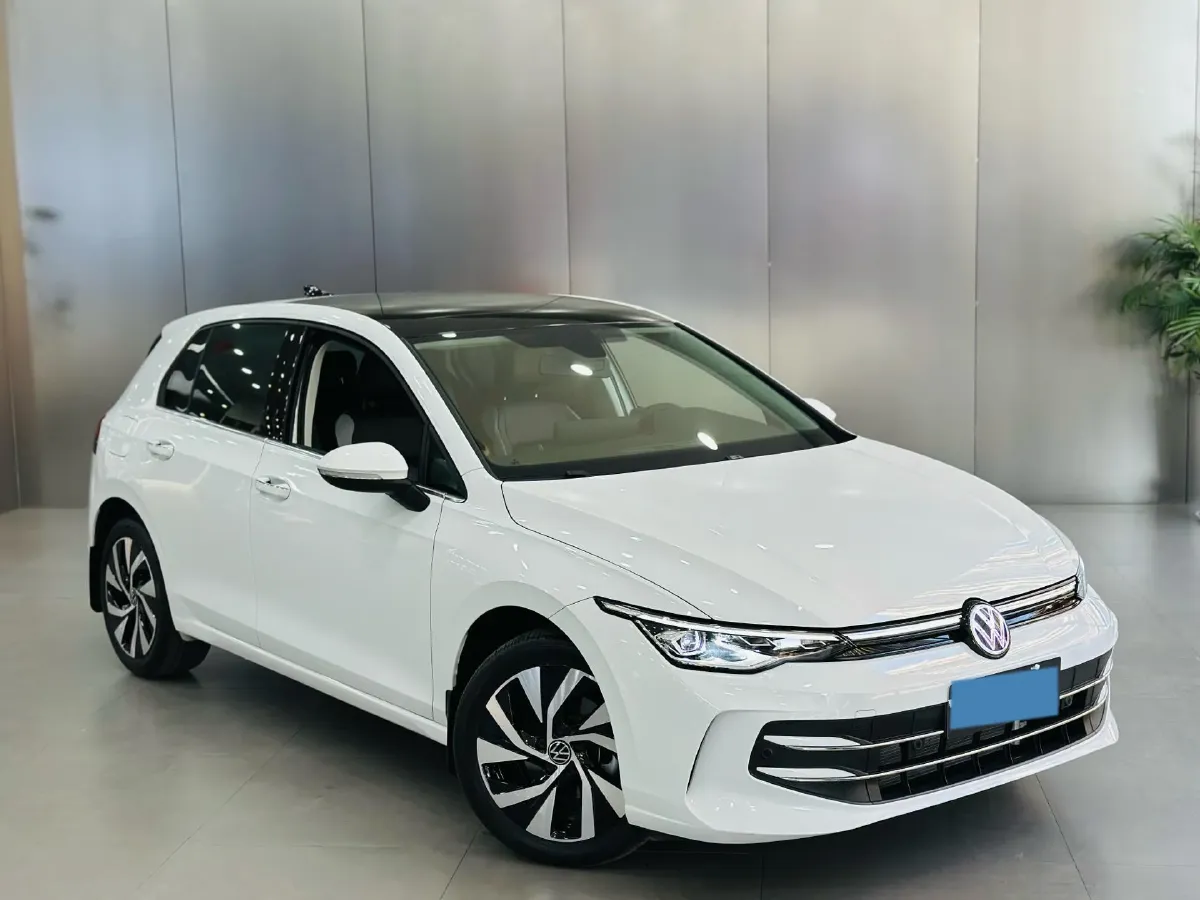 2025 Volkswagen Golf 1.5T 160HP L4 7DCT,autocango,china used car exporter,china ev exporter,chinese used car exporter,chinese used ev exporter
