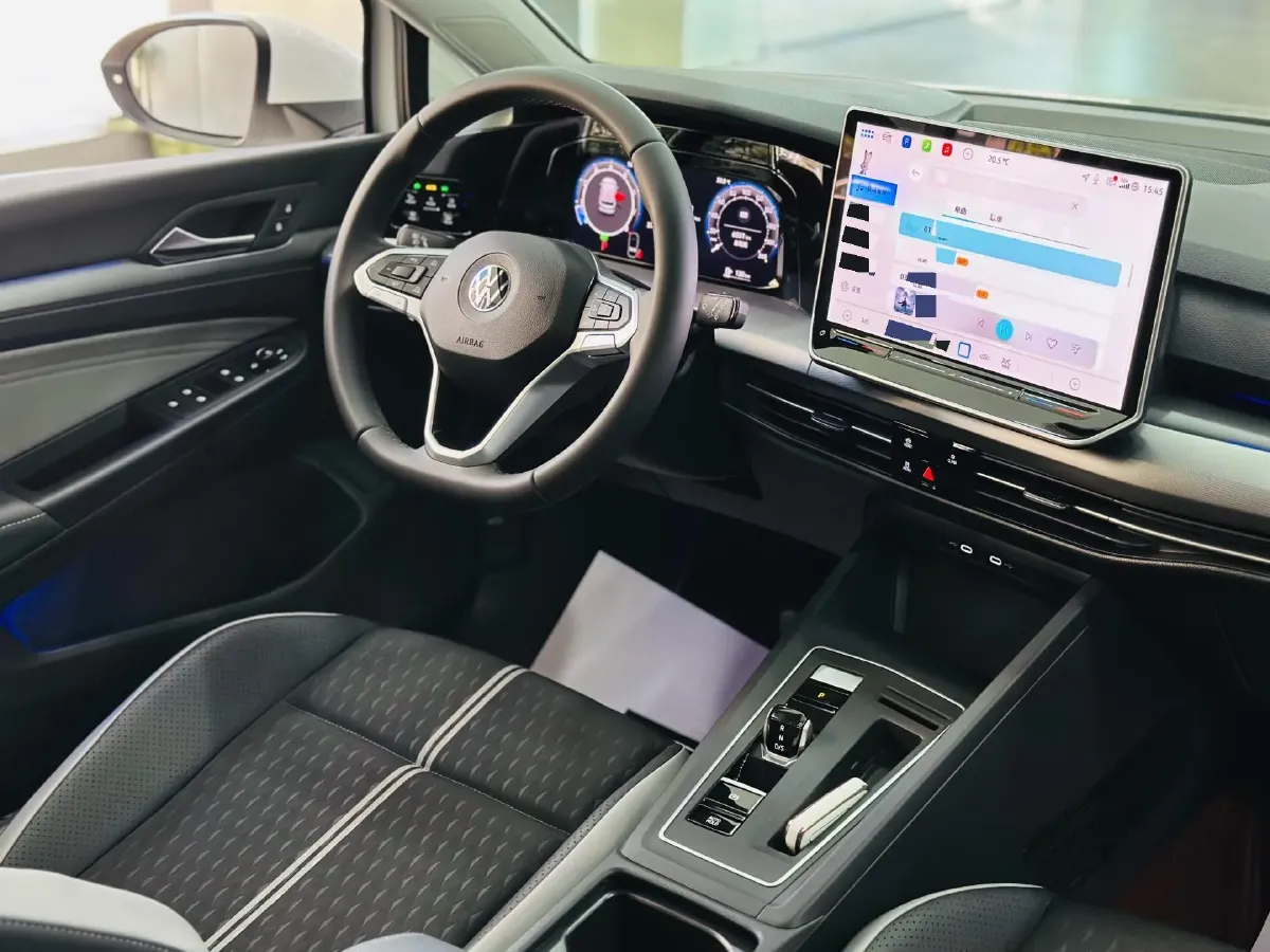 2025 Volkswagen Golf 1.5T 160HP L4 7DCT,autocango,china used car exporter,china ev exporter,chinese used car exporter,chinese used ev exporter