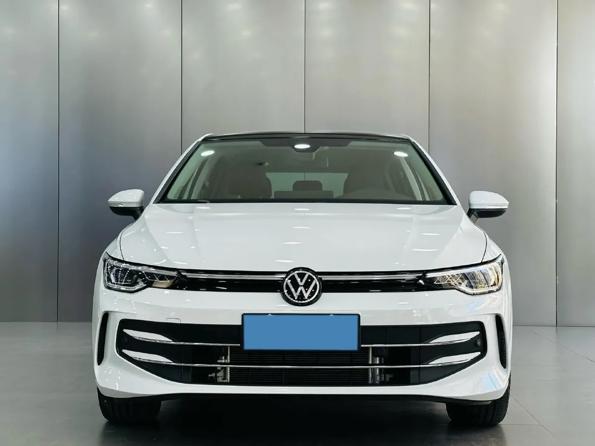 2025 Volkswagen Golf 1.5T 160HP L4 7DCT,autocango,china used car exporter,china ev exporter,chinese used car exporter,chinese used ev exporter