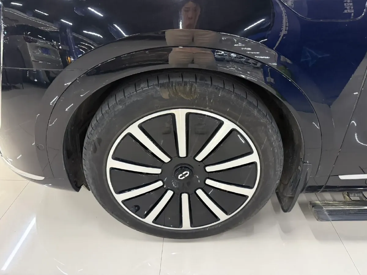 2024 AITO AITO M9 1.5T 152HP L4 REEV 42KWH,autocango,china used car exporter,china ev exporter,chinese used car exporter,chinese used ev exporter