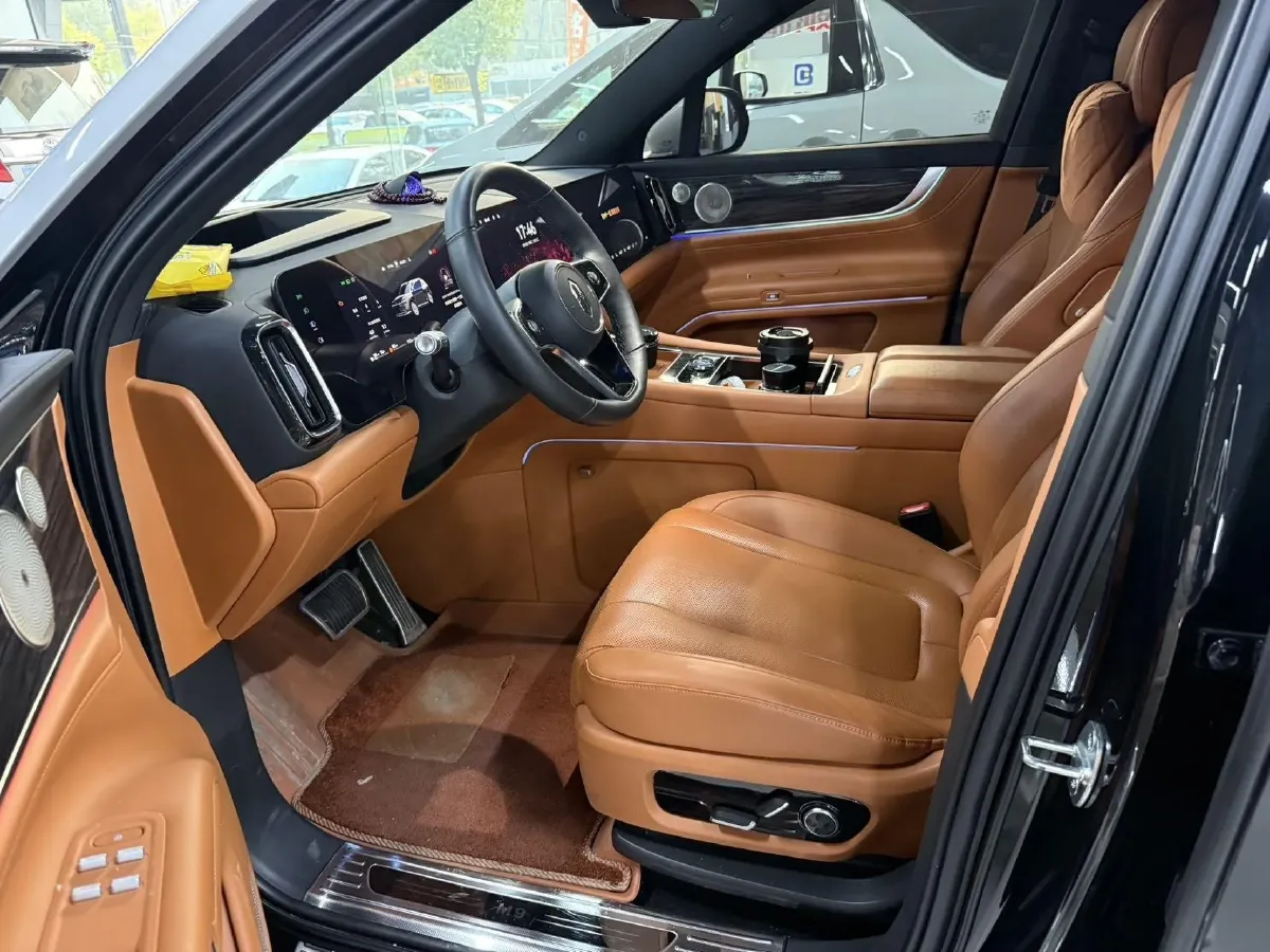 2024 AITO AITO M9 1.5T 152HP L4 REEV 42KWH,autocango,china used car exporter,china ev exporter,chinese used car exporter,chinese used ev exporter