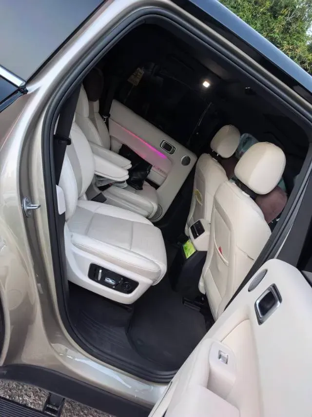 2023 Li L8 Range Extended 154HP REEV 40.9KWH,autocango,china used car exporter,china ev exporter,chinese used car exporter,chinese used ev exporter