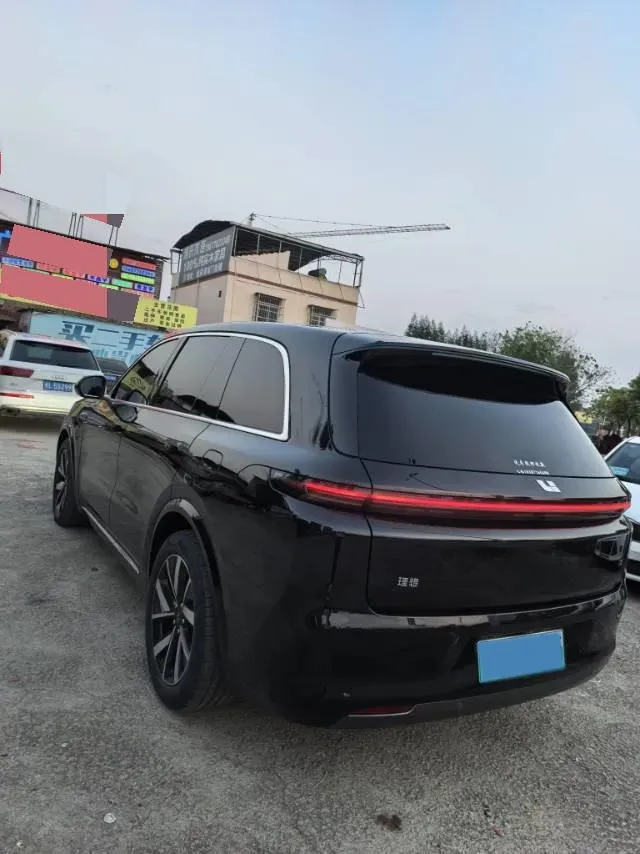 2023 Li L8 Range Extended 154HP REEV 40.9KWH,autocango,china used car exporter,china ev exporter,chinese used car exporter,chinese used ev exporter