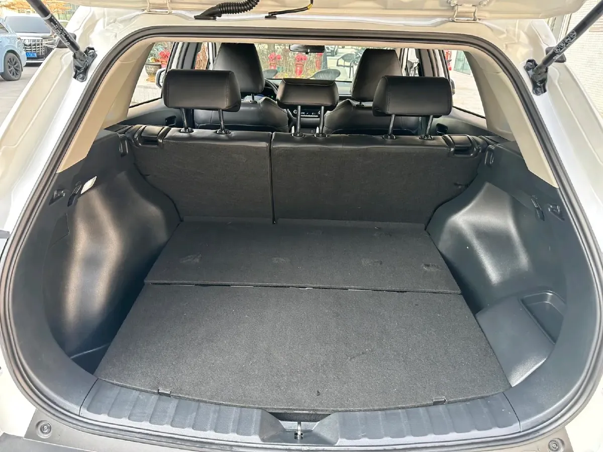 2023 Toyota Corolla Cross 2.0L 152HP L4 E-CVT Hybrid,autocango,china used car exporter,china ev exporter,chinese used car exporter,chinese used ev exporter