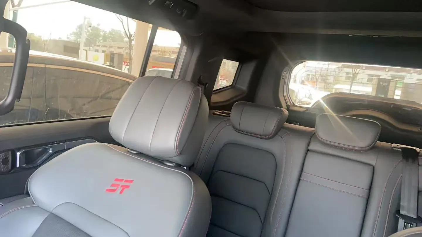 2024 Jetour ShanHai TravellerC-DM 1.5T 156HP L4 3DHT PHEV 43.24KWH,autocango,china used car exporter,china ev exporter,chinese used car exporter,chinese used ev exporter