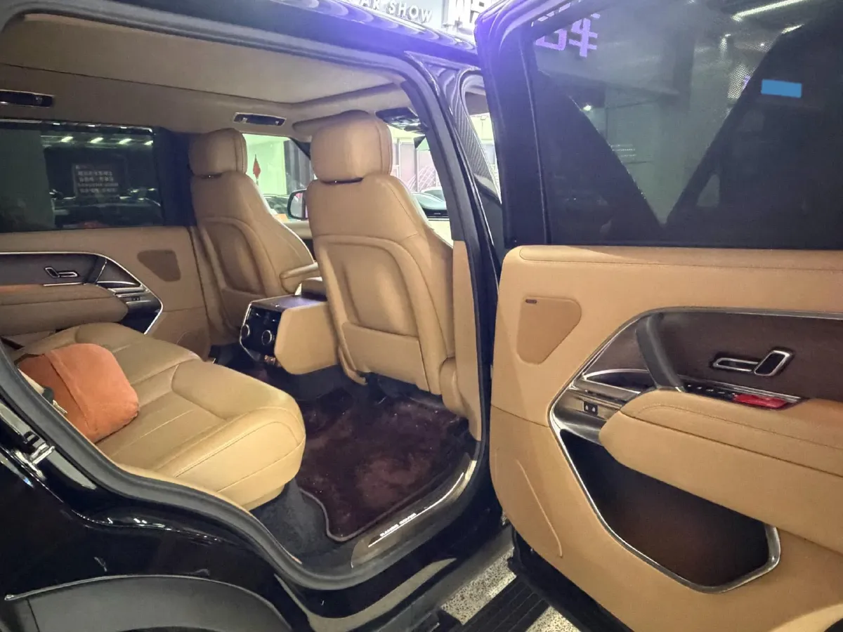 2025 Land Rover Range Rover 3.0T 400HP L6 8AT,autocango,china used car exporter,china ev exporter,chinese used car exporter,chinese used ev exporter