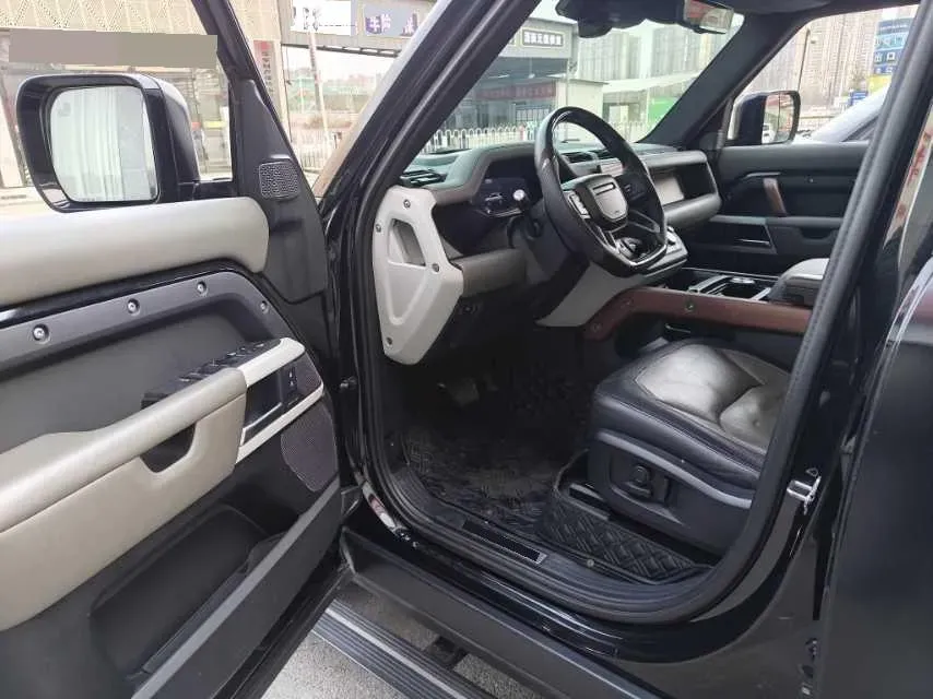 2022 Land Rover Defender 3.0T 400HP L6 8AT,autocango,china used car exporter,china ev exporter,chinese used car exporter,chinese used ev exporter