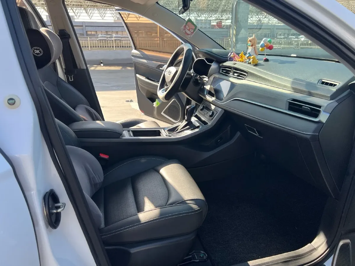 2021 BaoJun 530 1.5T 147HP L4 CVT,autocango,china used car exporter,china ev exporter,chinese used car exporter,chinese used ev exporter