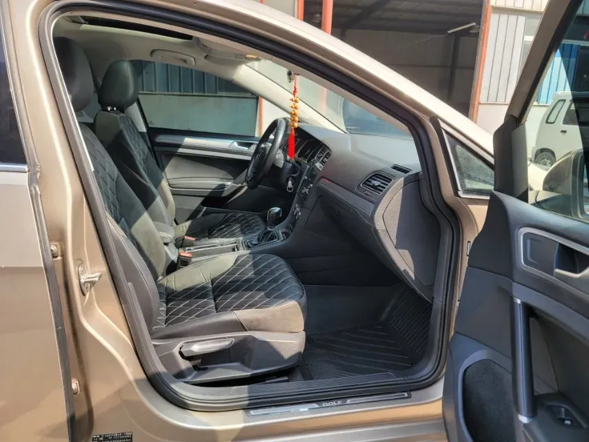 2018 Volkswagen Golf 1.6L 110HP L4 6AT,autocango,china used car exporter,china ev exporter,chinese used car exporter,chinese used ev exporter