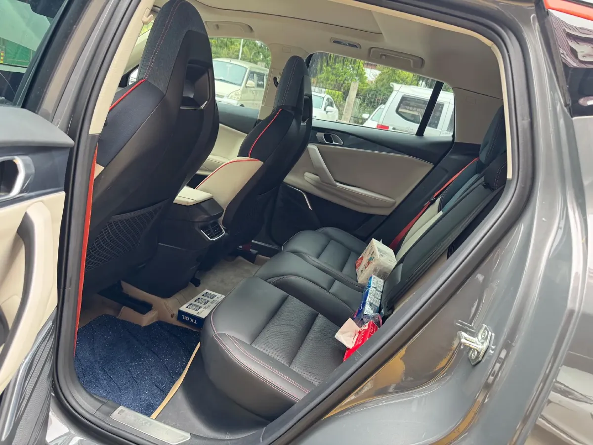 2023 LYNK&CO 06 1.5T 181HP L4 7DCT,autocango,china used car exporter,china ev exporter,chinese used car exporter,chinese used ev exporter