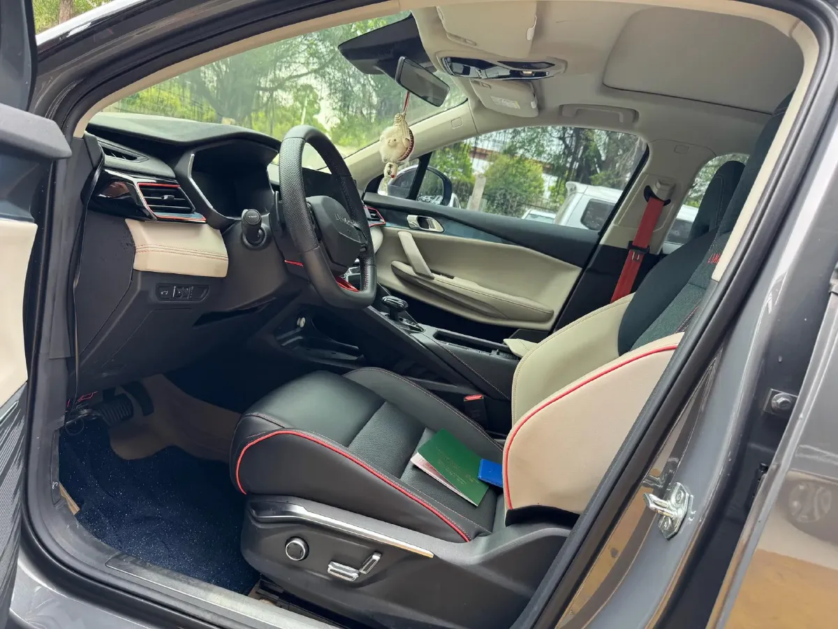 2023 LYNK&CO 06 1.5T 181HP L4 7DCT,autocango,china used car exporter,china ev exporter,chinese used car exporter,chinese used ev exporter