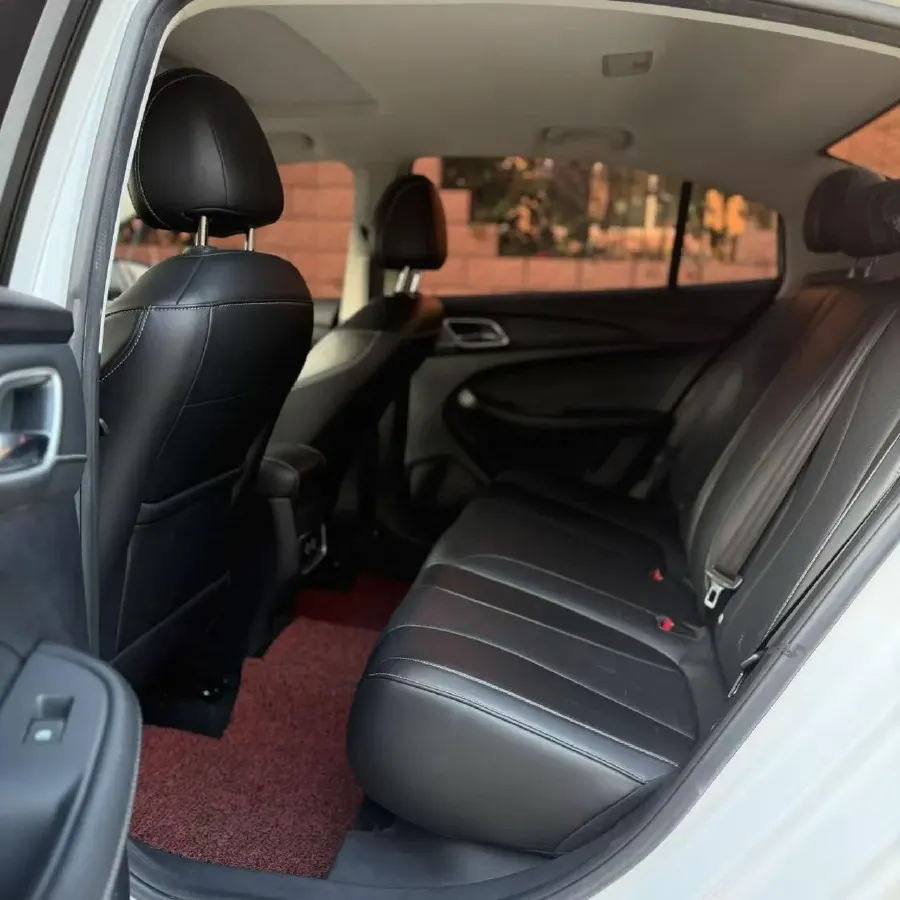 2020 Roewe i5 1.5L 120HP L4 CVT,autocango,china used car exporter,china ev exporter,chinese used car exporter,chinese used ev exporter