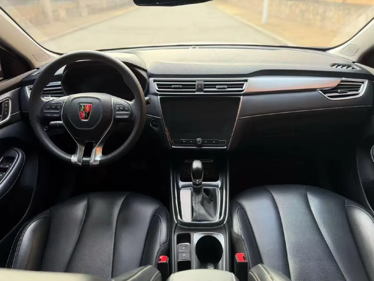 2020 Roewe i5 1.5L 120HP L4 CVT,autocango,china used car exporter,china ev exporter,chinese used car exporter,chinese used ev exporter