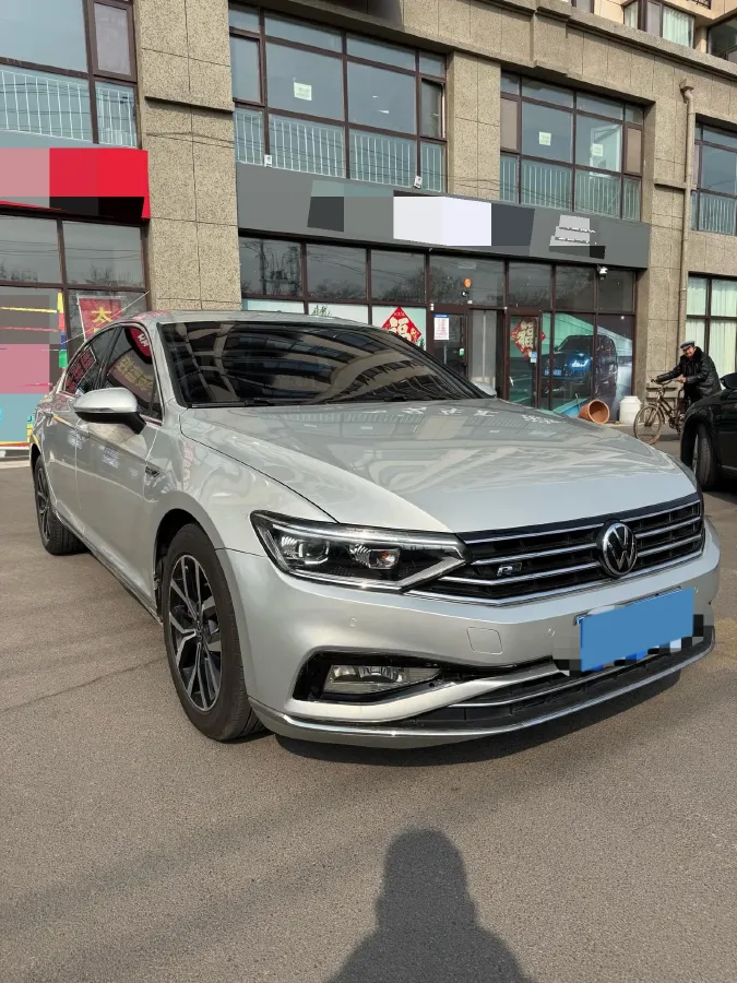 2020 Volkswagen Magotan 2.0T 186HP L4 7DCT,autocango,china used car exporter,china ev exporter,chinese used car exporter,chinese used ev exporter