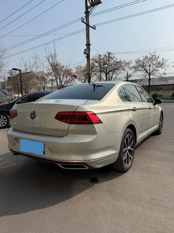 2020 Volkswagen Magotan 2.0T 186HP L4 7DCT,autocango,china used car exporter,china ev exporter,chinese used car exporter,chinese used ev exporter