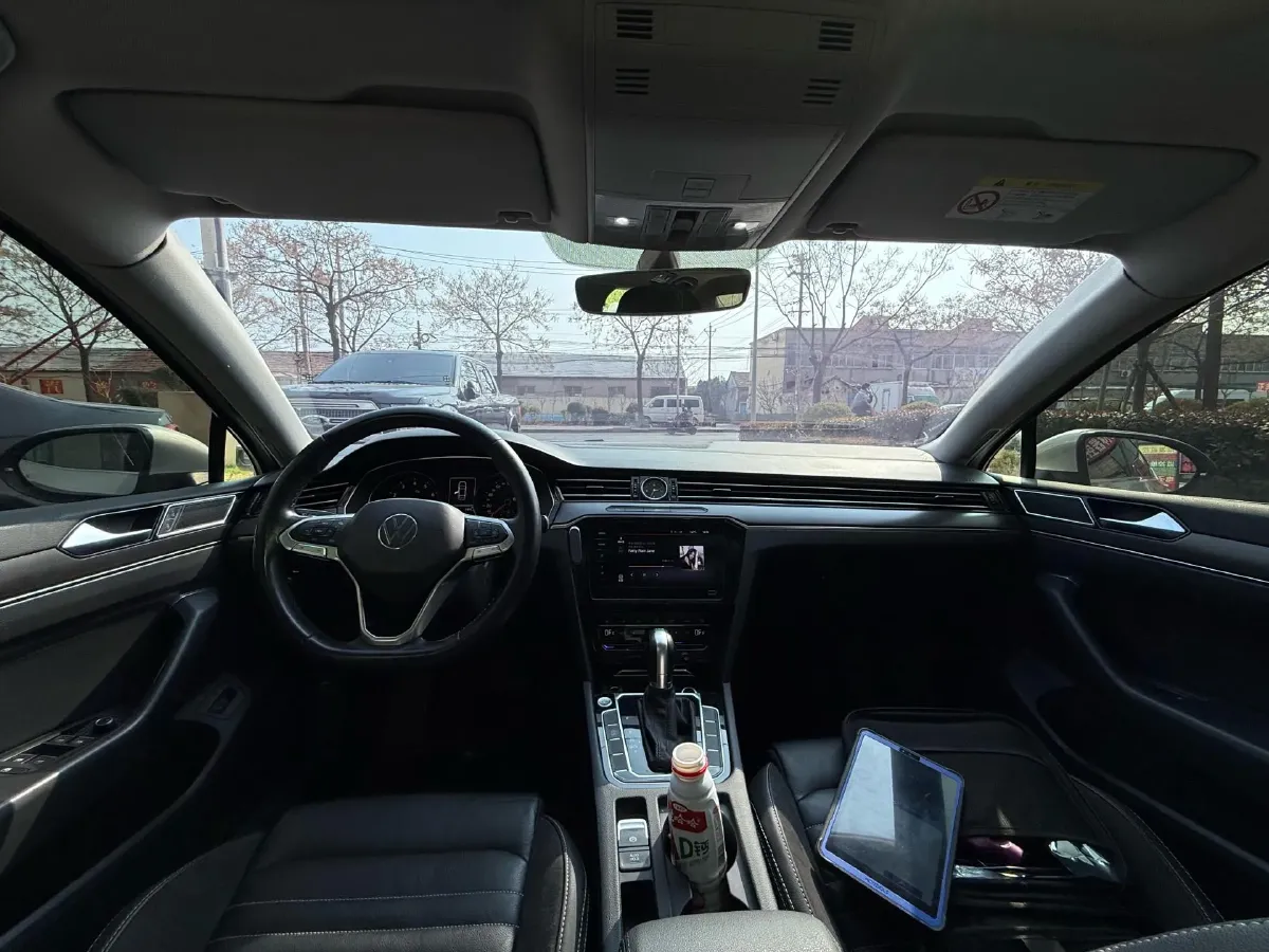 2020 Volkswagen Magotan 2.0T 186HP L4 7DCT,autocango,china used car exporter,china ev exporter,chinese used car exporter,chinese used ev exporter