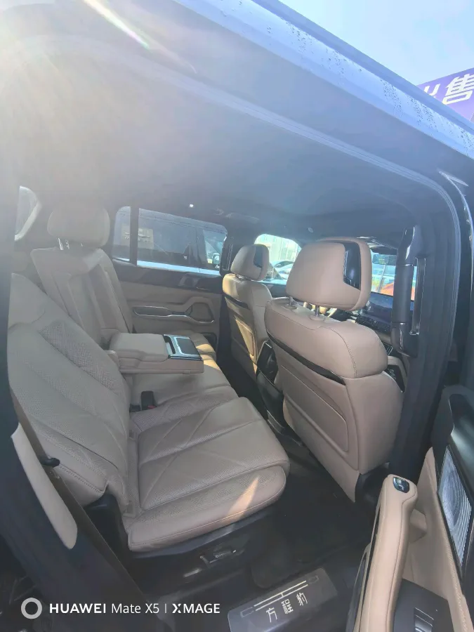 2025 FangChengBao Bao 8 2.0T 245HP L4 E-CVT PHEV 36.8KWH,autocango,china used car exporter,china ev exporter,chinese used car exporter,chinese used ev exporter