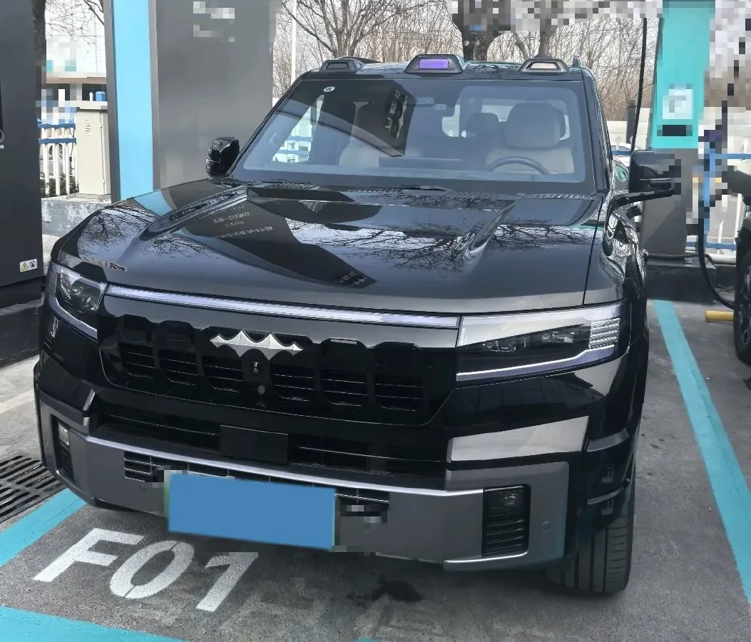 2025 FangChengBao Bao 8 2.0T 245HP L4 E-CVT PHEV 36.8KWH,autocango,china used car exporter,china ev exporter,chinese used car exporter,chinese used ev exporter