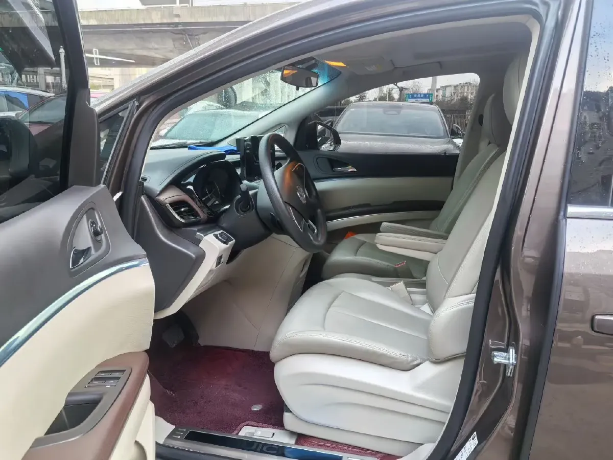 2023 Buick GL8 2.0T 237HP L4 9AT,autocango,china used car exporter,china ev exporter,chinese used car exporter,chinese used ev exporter