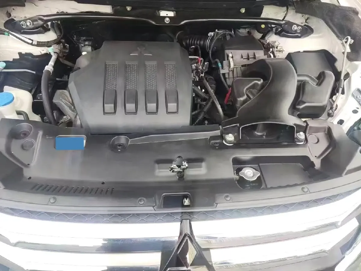 2018 Mitsubishi Eclipse Cross 1.5T 170HP L4 CVT,autocango,china used car exporter,china ev exporter,chinese used car exporter,chinese used ev exporter