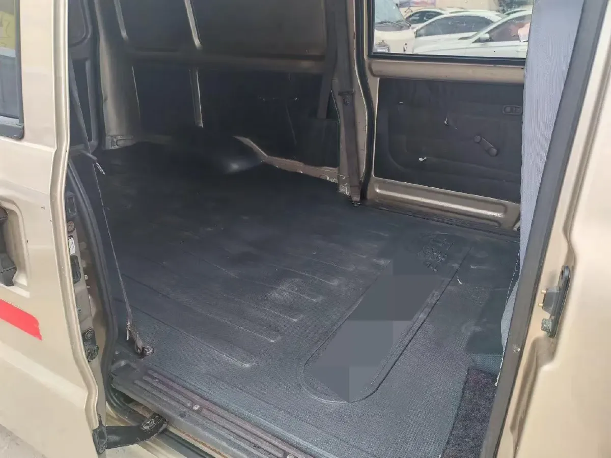 2020 WuLing RongGuang 1.5L 99HP L4 5MT,autocango,china used car exporter,china ev exporter,chinese used car exporter,chinese used ev exporter