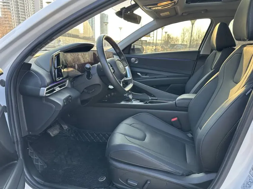 2021 Hyundai Elantra 1.5L 115HP L4 CVT,autocango,china used car exporter,china ev exporter,chinese used car exporter,chinese used ev exporter