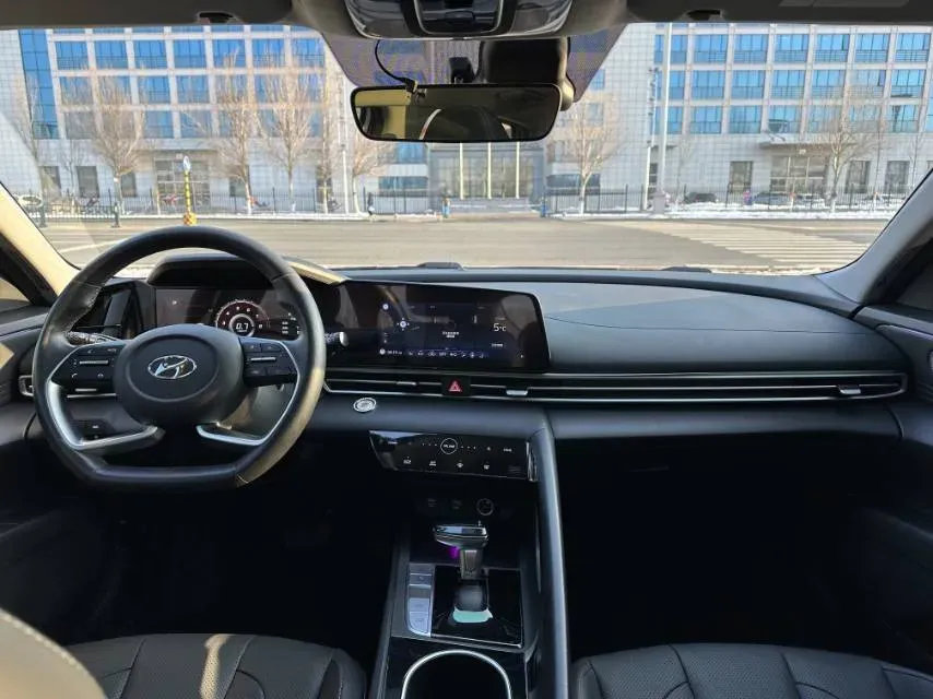 2021 Hyundai Elantra 1.5L 115HP L4 CVT,autocango,china used car exporter,china ev exporter,chinese used car exporter,chinese used ev exporter