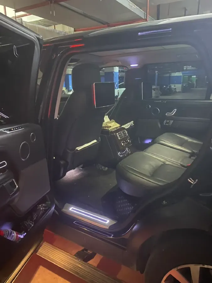 2021 Land Rover Range Rover 3.0T 400HP L6 8AT,autocango,china used car exporter,china ev exporter,chinese used car exporter,chinese used ev exporter