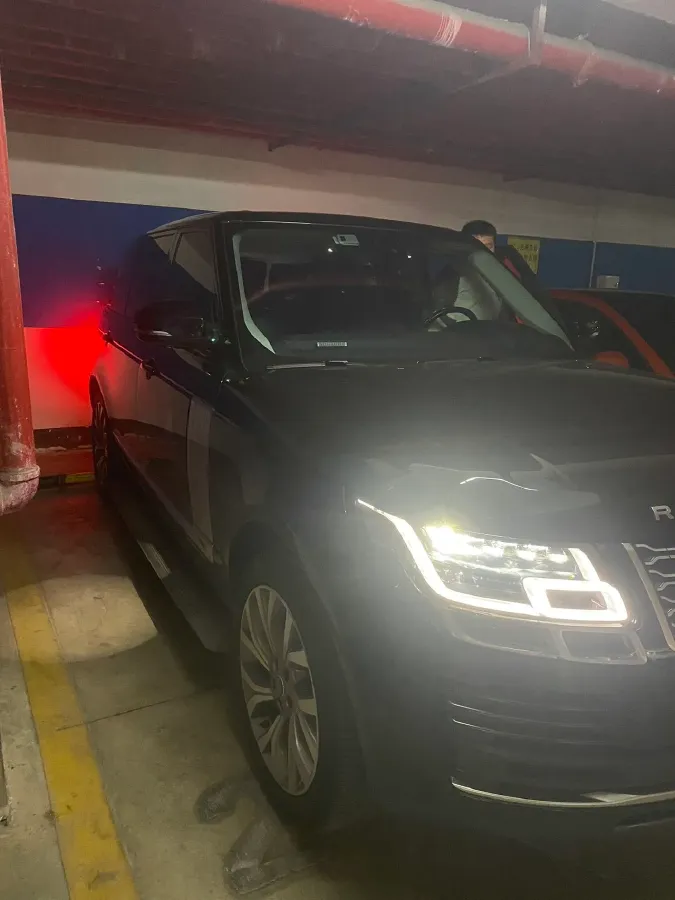 2021 Land Rover Range Rover 3.0T 400HP L6 8AT,autocango,china used car exporter,china ev exporter,chinese used car exporter,chinese used ev exporter