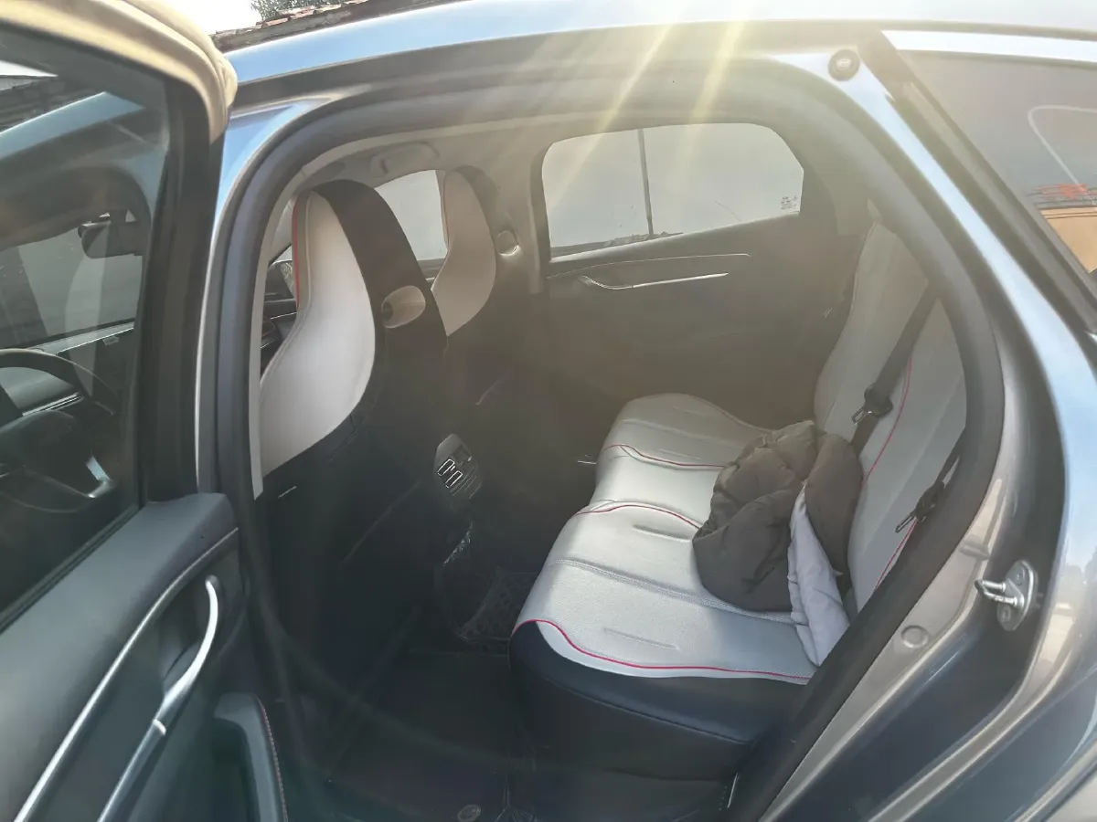 2022 Roewe RX5 MAX 1.5T 181HP L4 6AT,autocango,china used car exporter,china ev exporter,chinese used car exporter,chinese used ev exporter