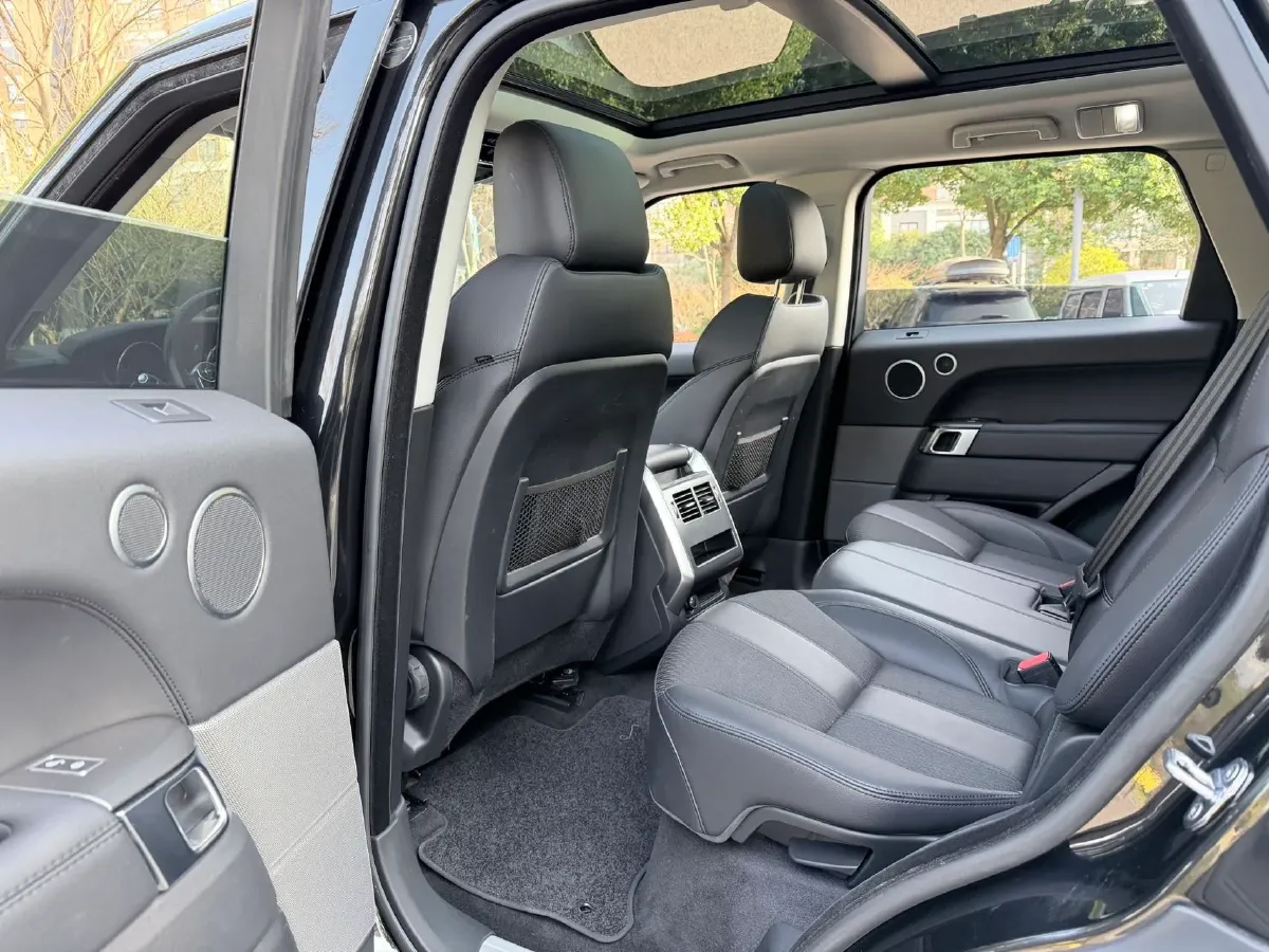 2016 Land Rover Range Rover Sport 2.0T 241HP L4 8AT,autocango,china used car exporter,china ev exporter,chinese used car exporter,chinese used ev exporter