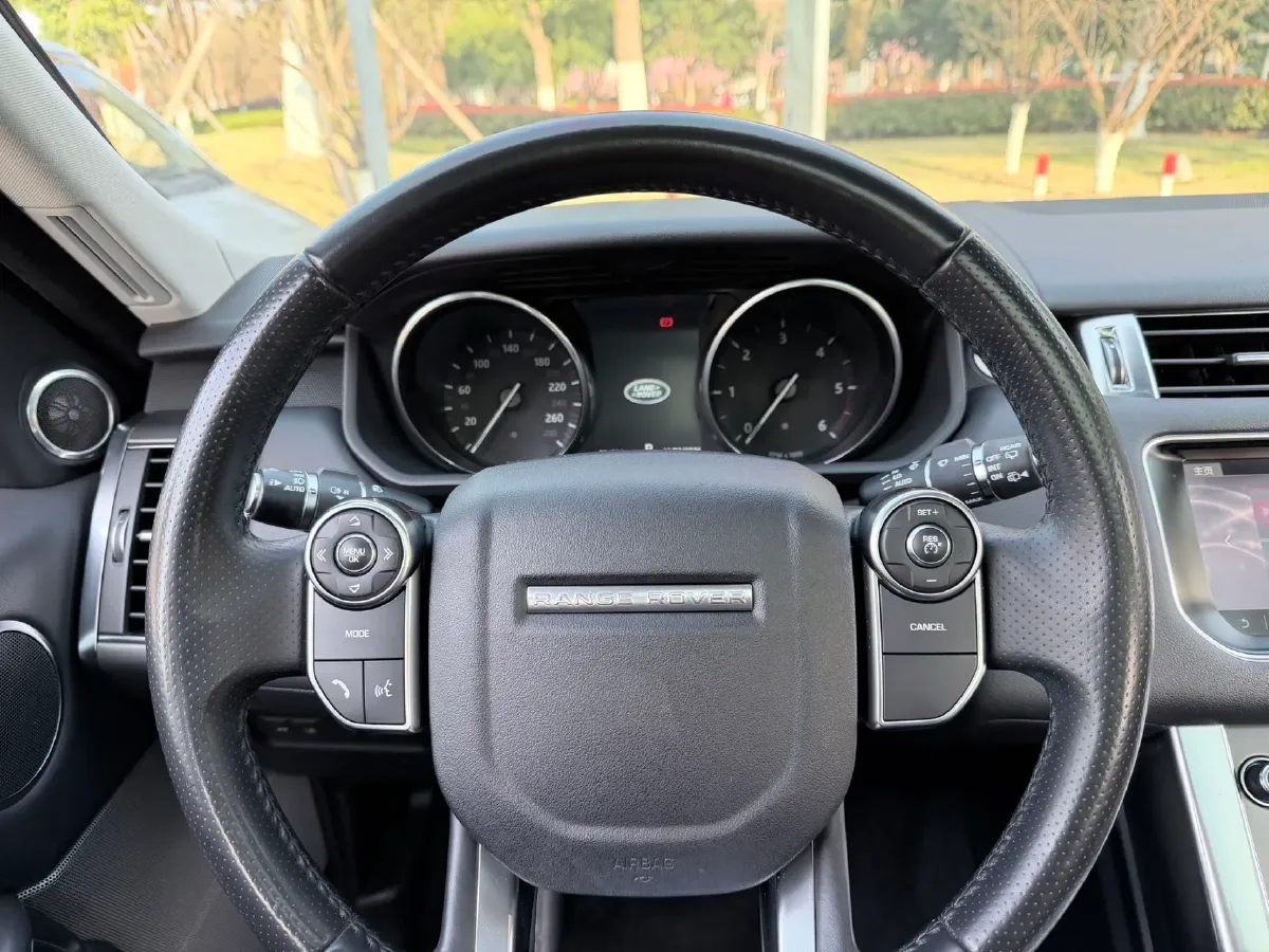 2016 Land Rover Range Rover Sport 2.0T 241HP L4 8AT,autocango,china used car exporter,china ev exporter,chinese used car exporter,chinese used ev exporter