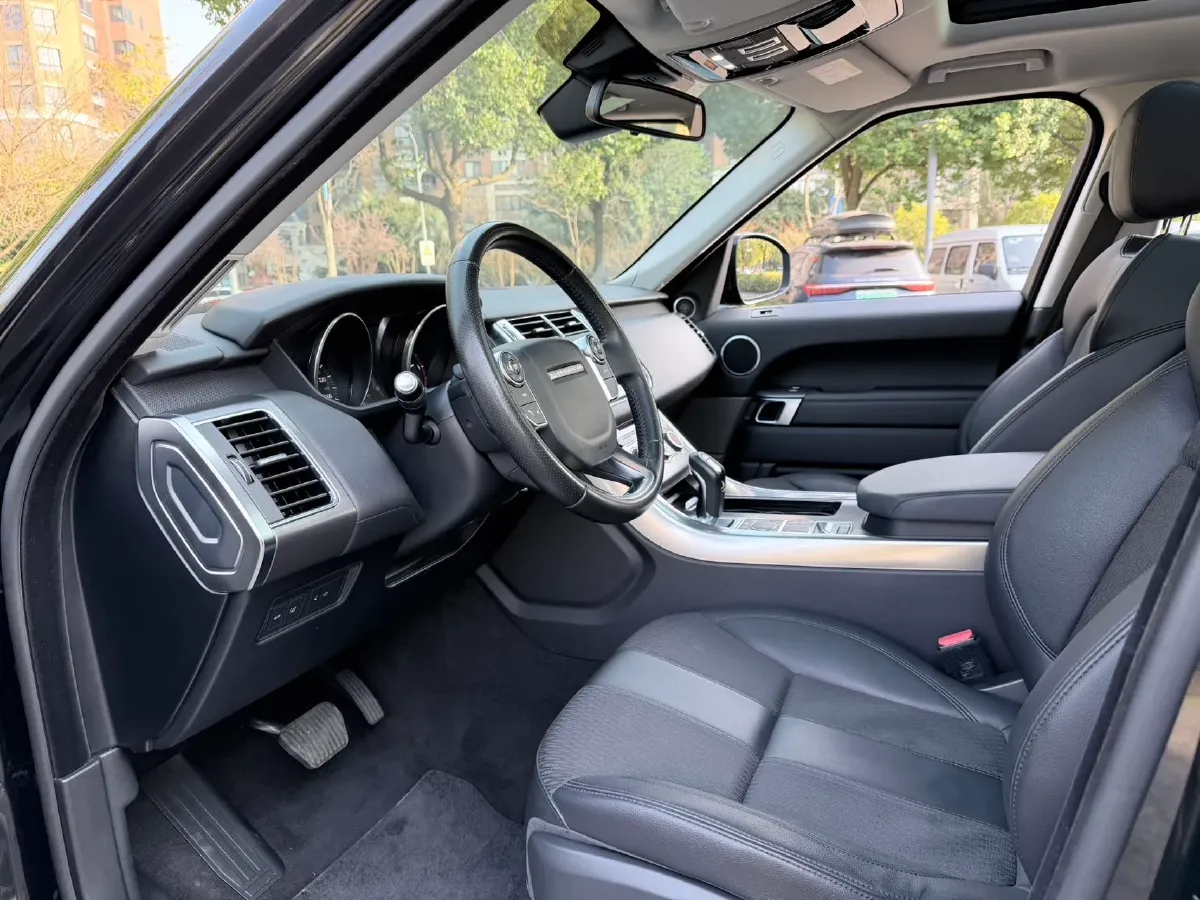 2016 Land Rover Range Rover Sport 2.0T 241HP L4 8AT,autocango,china used car exporter,china ev exporter,chinese used car exporter,chinese used ev exporter
