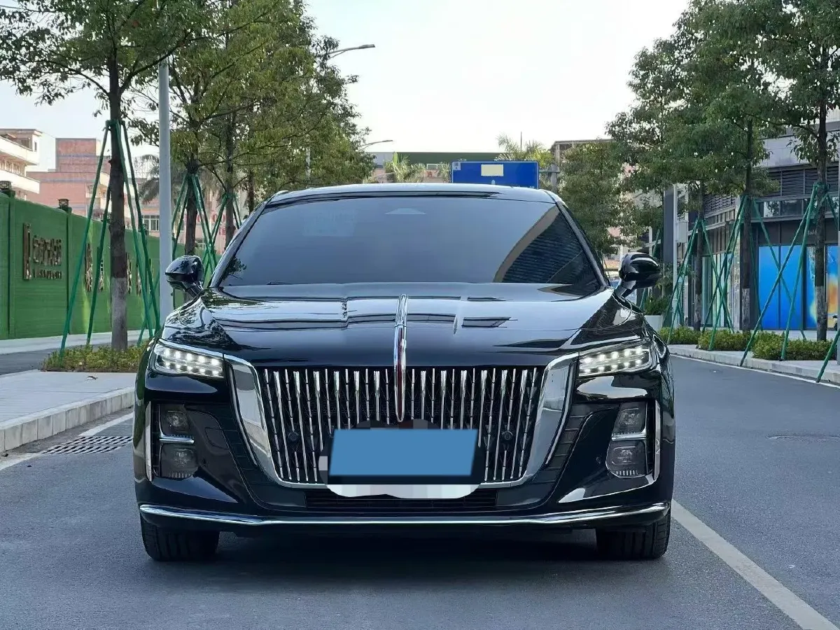 2024 HongQi H5 2.0T 224HP L4 8AT,autocango,china used car exporter,china ev exporter,chinese used car exporter,chinese used ev exporter