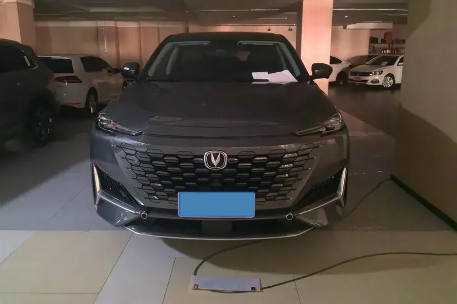 2021 ChangAn UNI-K 2.0T 233HP L4 8AT,autocango,china used car exporter,china ev exporter,chinese used car exporter,chinese used ev exporter