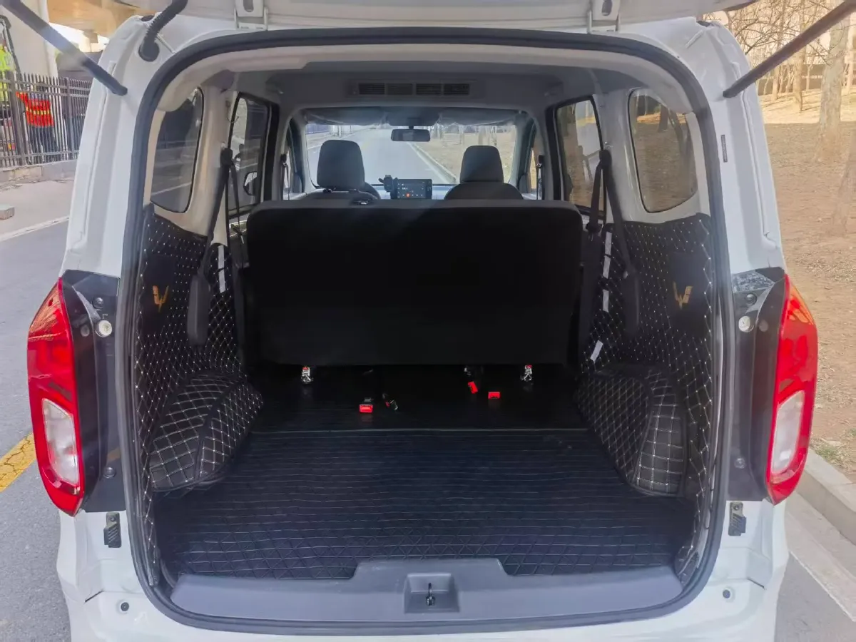 2024 WuLing HongGuang New Energy BEV 32.6KWH,autocango,china used car exporter,china ev exporter,chinese used car exporter,chinese used ev exporter