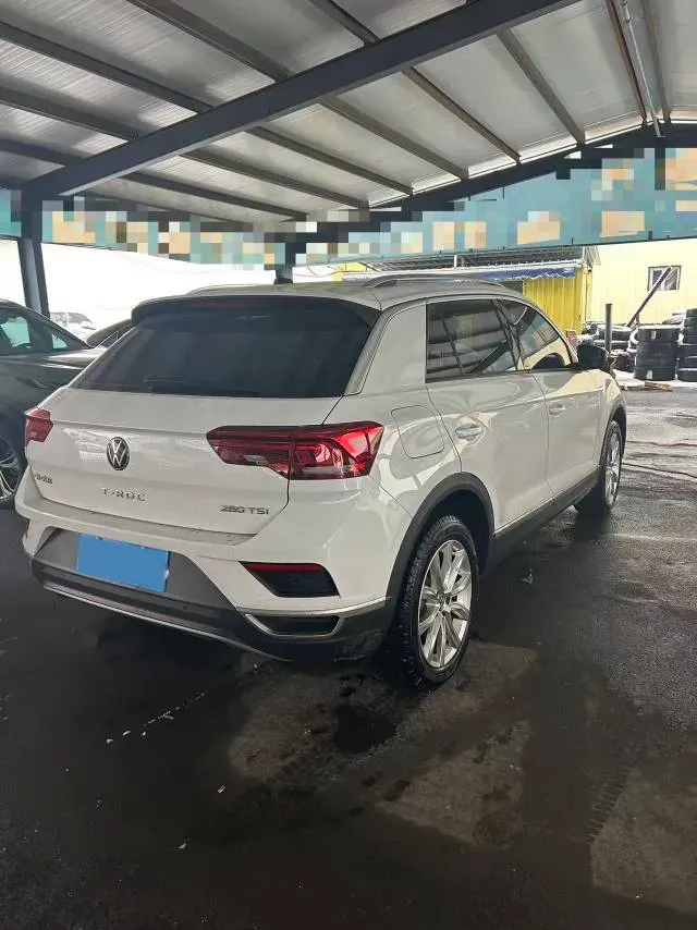 2022 Volkswagen T-Roc 1.4T 150HP L4 7DCT,autocango,china used car exporter,china ev exporter,chinese used car exporter,chinese used ev exporter