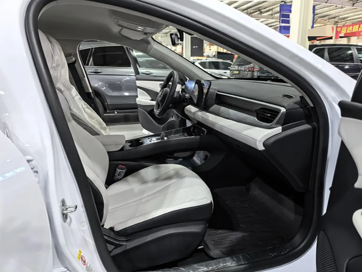 2025 BYD Seal05 DM-i 1.5L 101HP L4 E-CVT PHEV 7.68KWH,autocango,china used car exporter,china ev exporter,chinese used car exporter,chinese used ev exporter