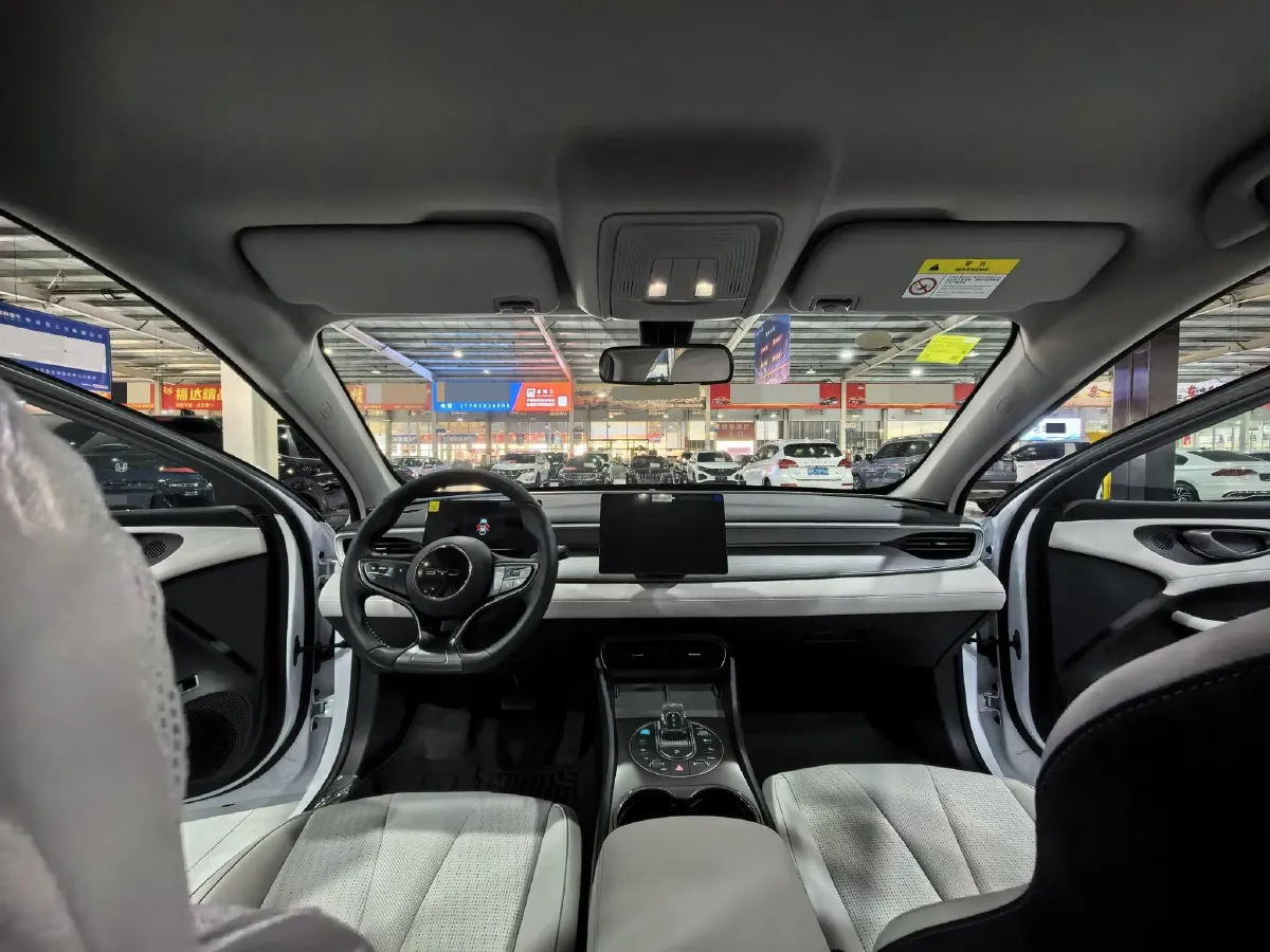 2025 BYD Seal05 DM-i 1.5L 101HP L4 E-CVT PHEV 7.68KWH,autocango,china used car exporter,china ev exporter,chinese used car exporter,chinese used ev exporter