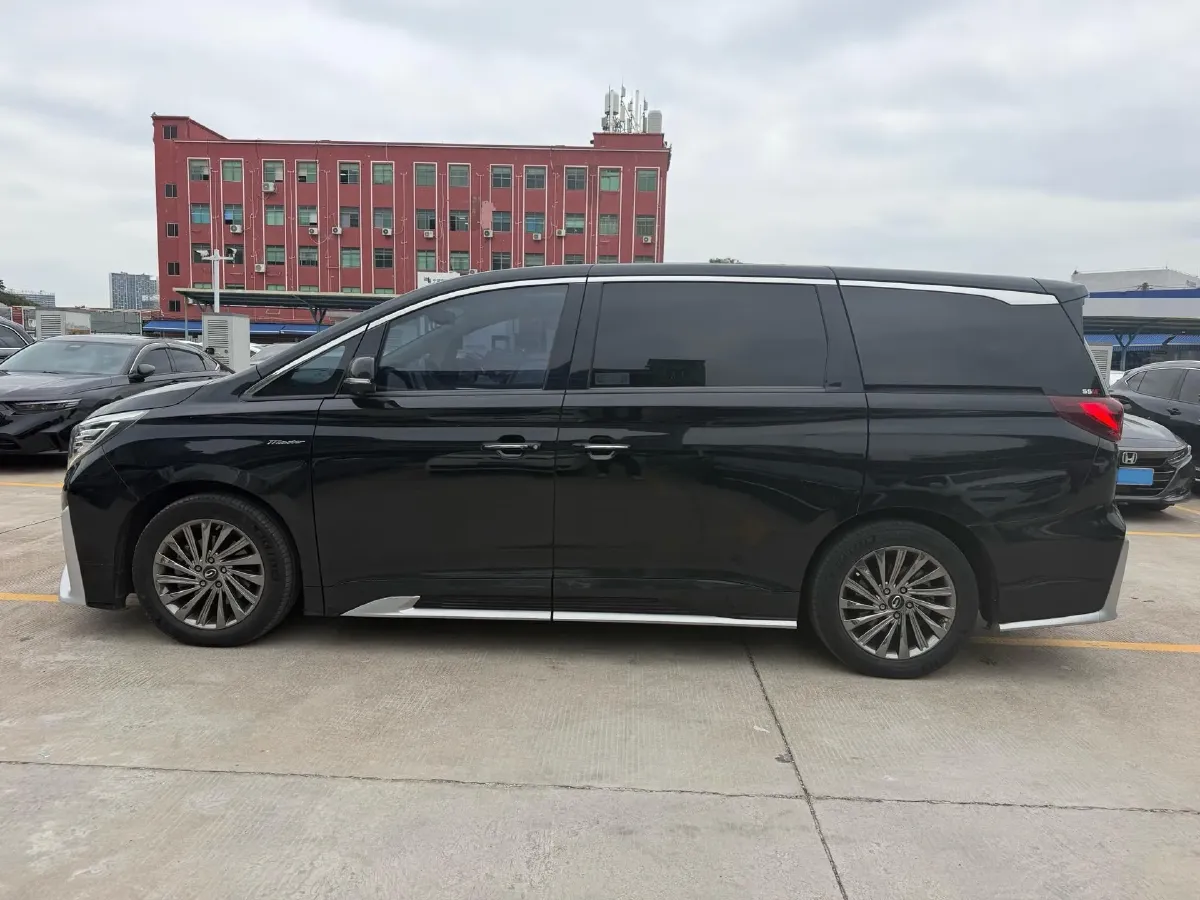 2021 GAC Trumpchi M8 2.0T 252HP L4 8AT,autocango,china used car exporter,china ev exporter,chinese used car exporter,chinese used ev exporter