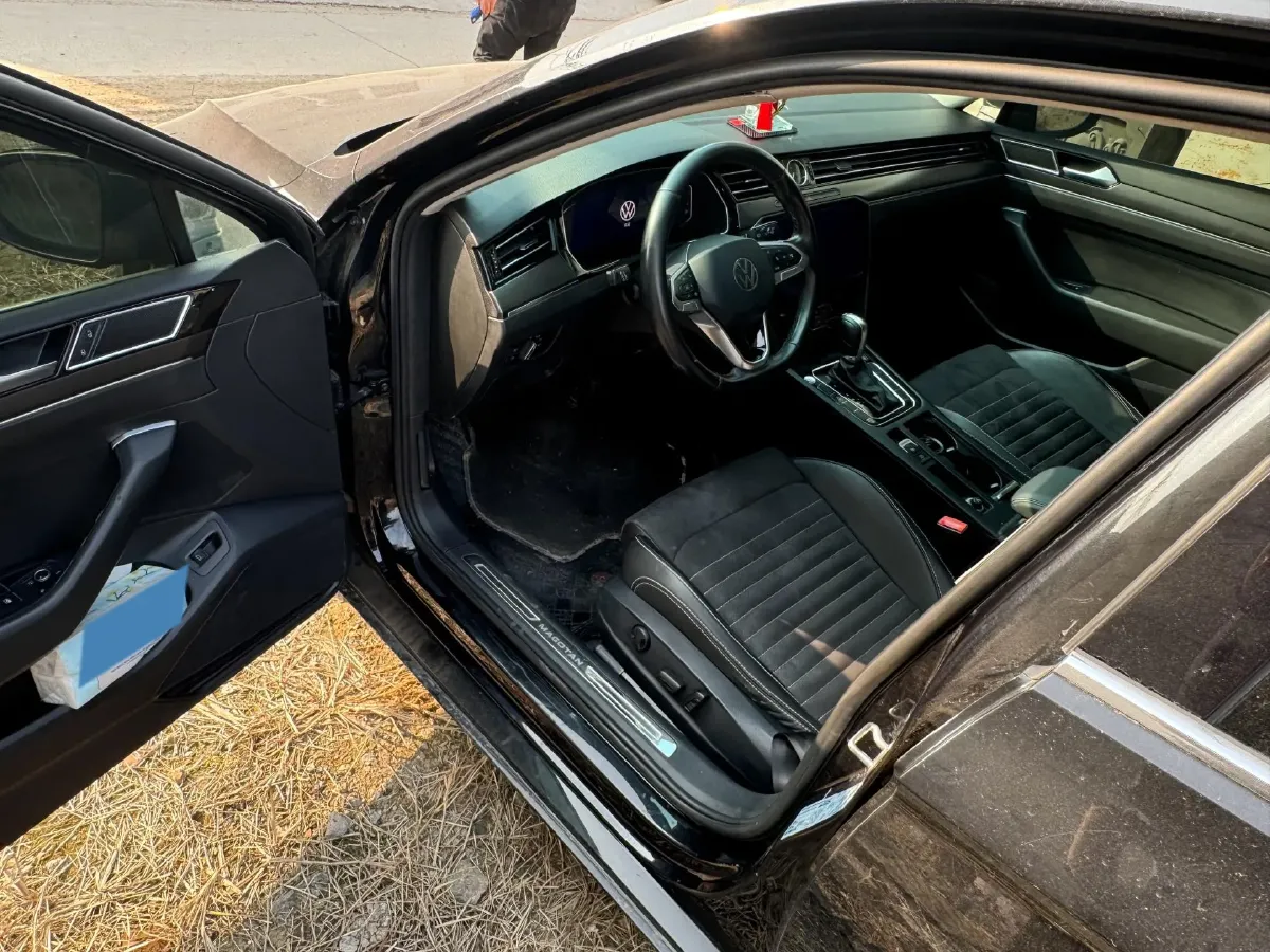 2020 Volkswagen Magotan 2.0T 186HP L4 7DCT,autocango,china used car exporter,china ev exporter,chinese used car exporter,chinese used ev exporter