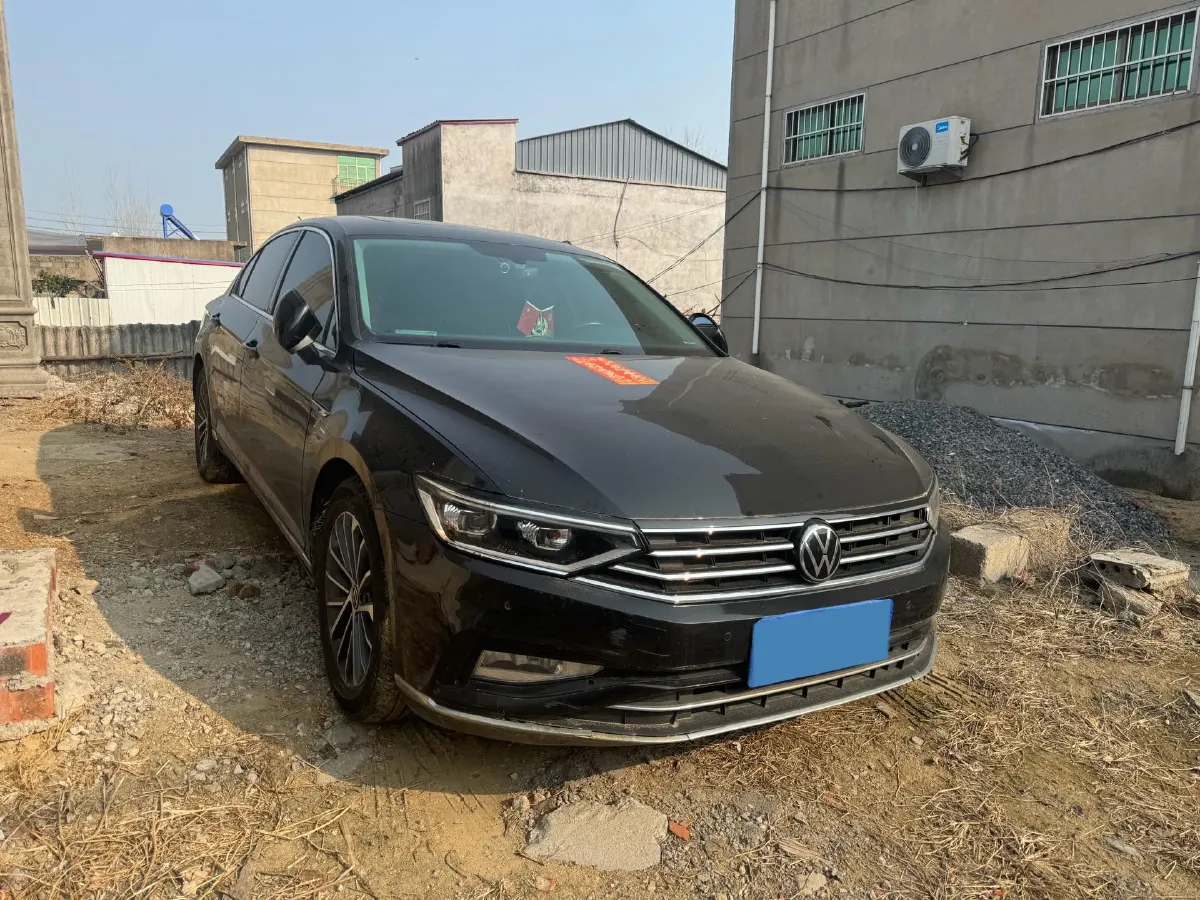 2020 Volkswagen Magotan 2.0T 186HP L4 7DCT,autocango,china used car exporter,china ev exporter,chinese used car exporter,chinese used ev exporter