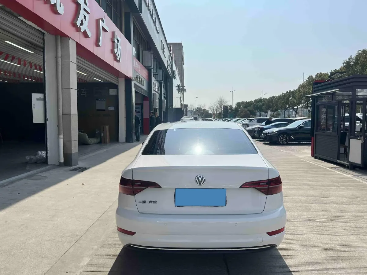 2019 Jeep Renegade 1.3T 173HP L4 7DCT,autocango,china used car exporter,china ev exporter,chinese used car exporter,chinese used ev exporter