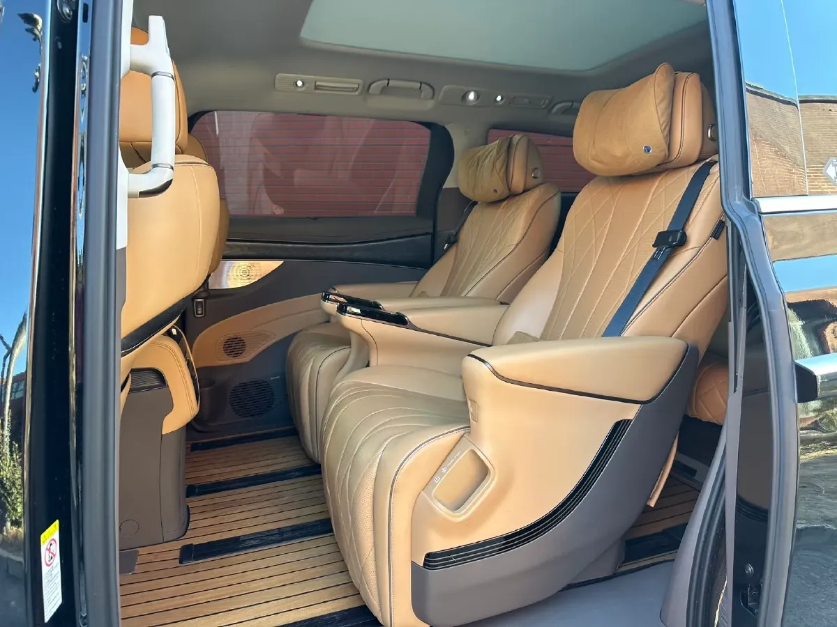 2022 HongQi HS7 3.0T 337HP V6 8AT,autocango,china used car exporter,china ev exporter,chinese used car exporter,chinese used ev exporter