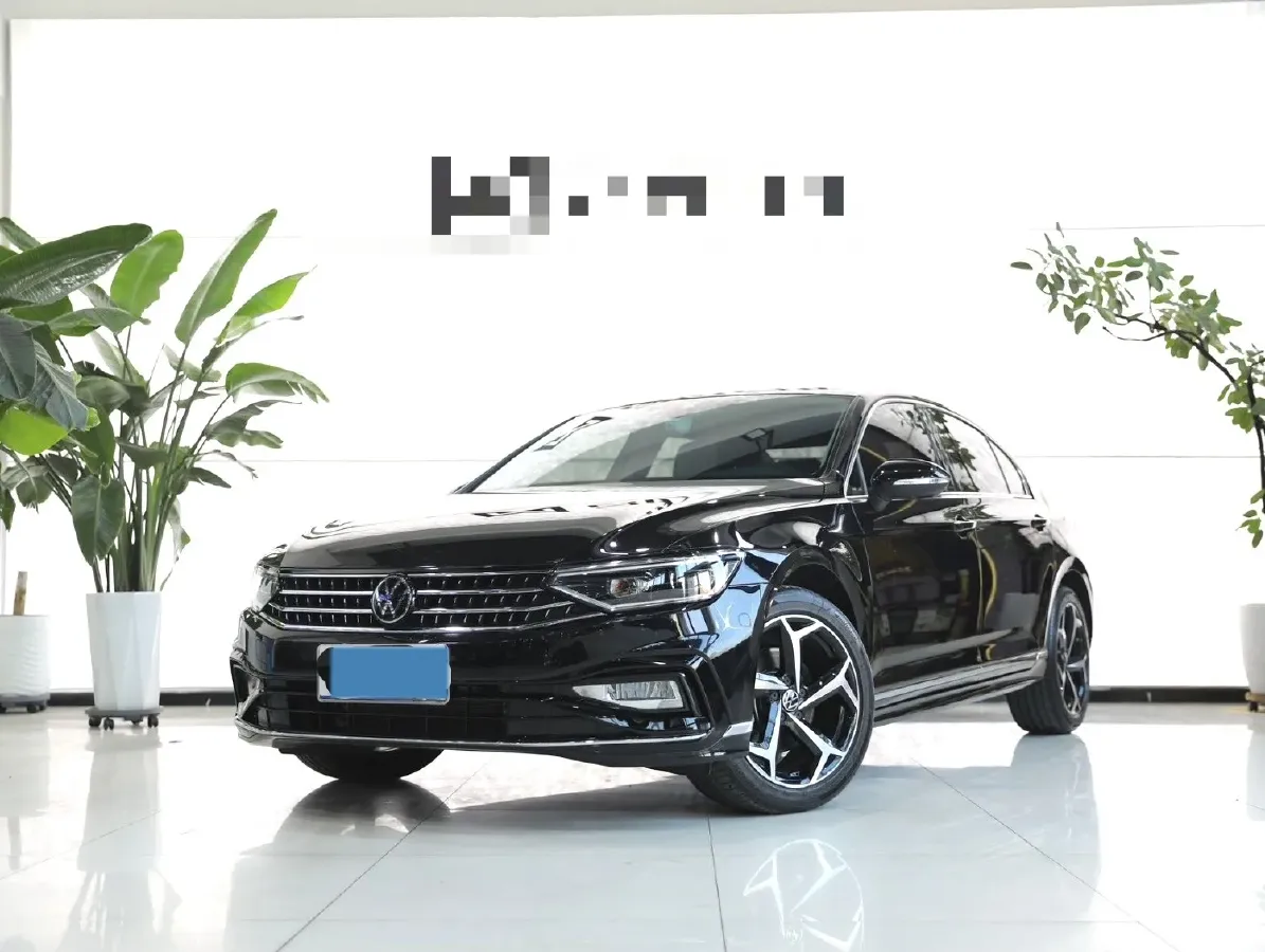 2024 Volkswagen Magotan 2.0T 186HP L4 7DCT,autocango,china used car exporter,china ev exporter,chinese used car exporter,chinese used ev exporter