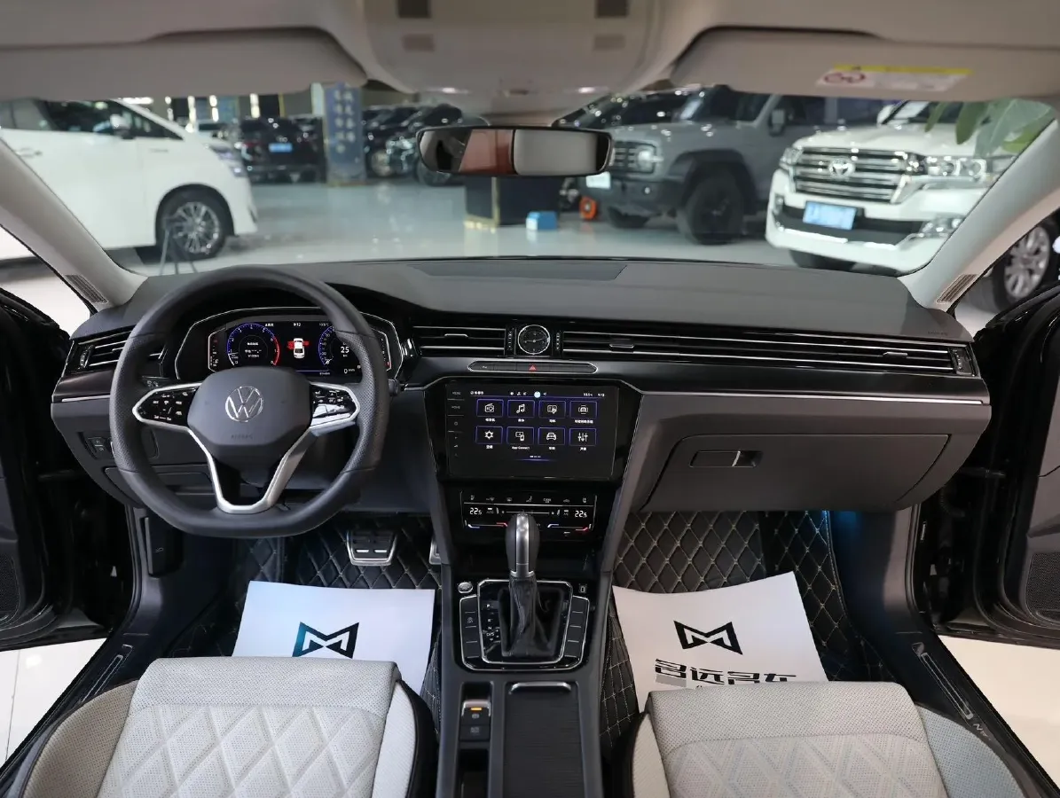 2024 Volkswagen Magotan 2.0T 186HP L4 7DCT,autocango,china used car exporter,china ev exporter,chinese used car exporter,chinese used ev exporter