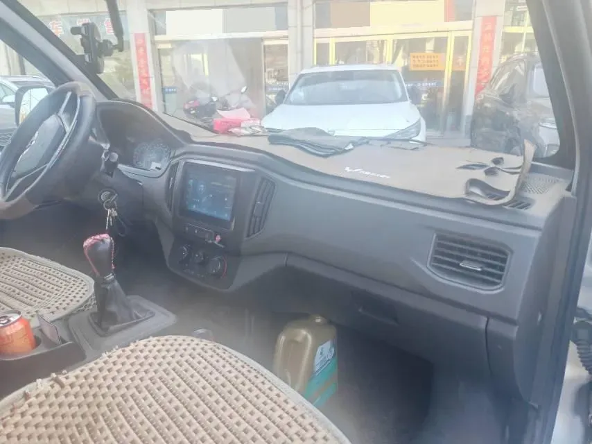 2023 WuLing RongGuang New Truck 1.5L 102HP L4 5MT,autocango,china used car exporter,china ev exporter,chinese used car exporter,chinese used ev exporter