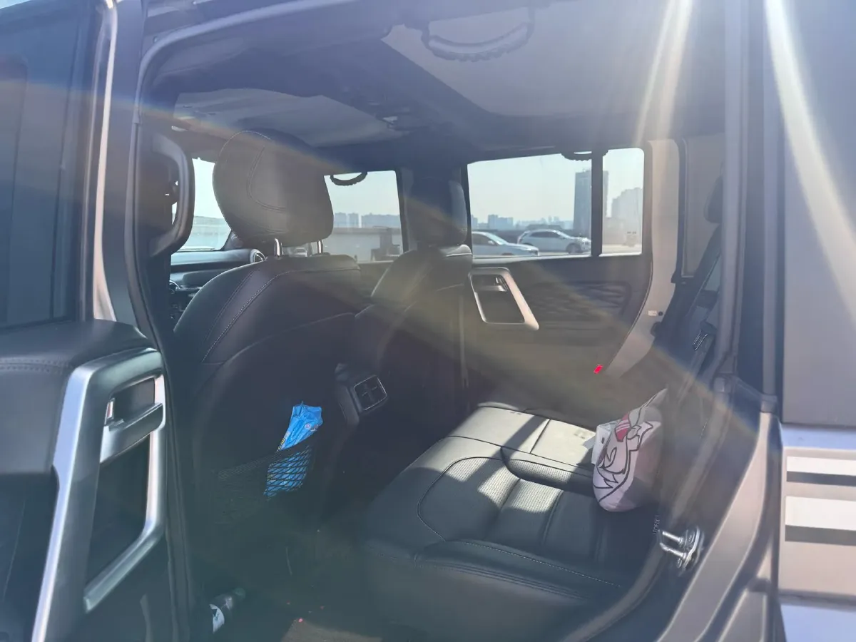 2021 Beijing BJ40 2.0T 224HP L4 8AT,autocango,china used car exporter,china ev exporter,chinese used car exporter,chinese used ev exporter