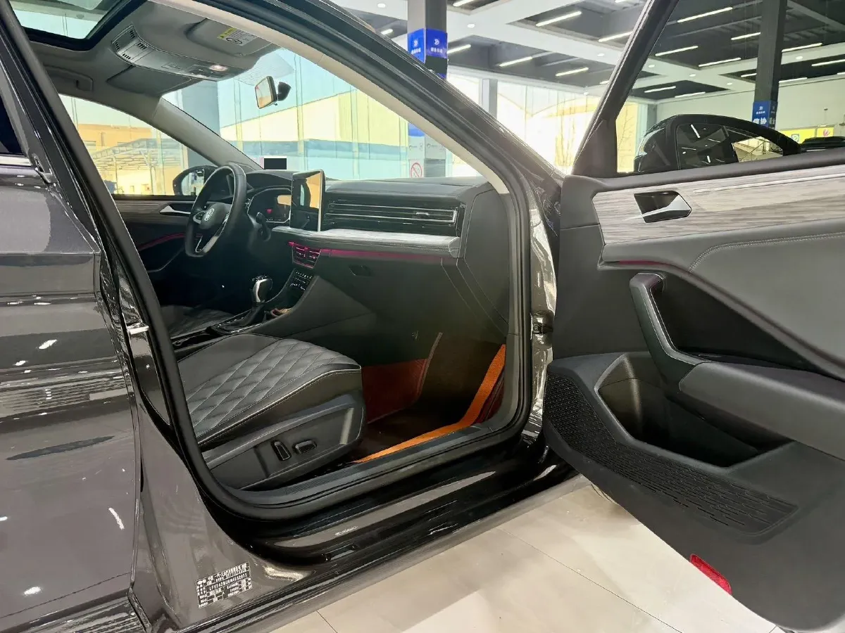 2023 Volkswagen Sagitar 1.5T 160HP L4 7DCT,autocango,china used car exporter,china ev exporter,chinese used car exporter,chinese used ev exporter